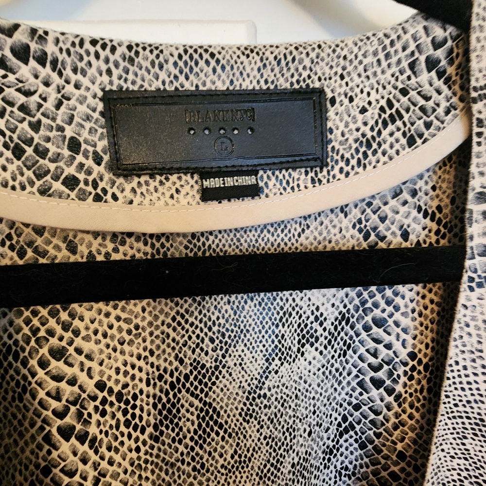 Jacket - Picture 3 of 6